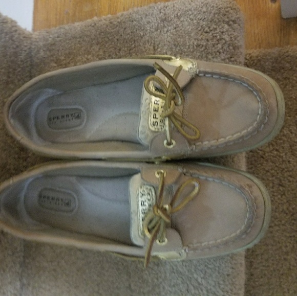 Sperry - Picture 2 of 2